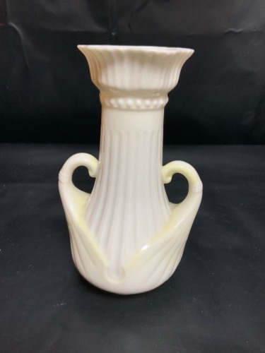 아이리쉬 벨릭 베이스 Irish Belleek Vase circa 1946-1955 (4th Mark)