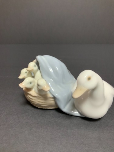 야드로 엄마 오리와 새끼 오리들 피겨린 Lladro Duck and Ducklings Figurine Circa 1970
