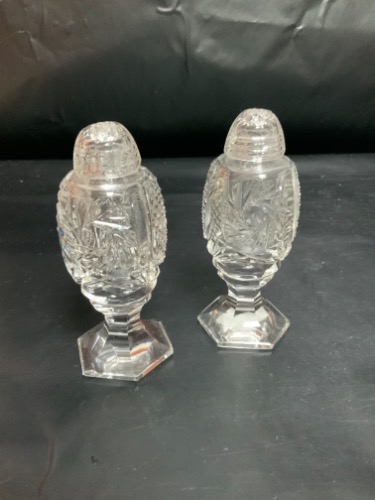보히미아 컷 글래스 굽있는 소금&amp;후추 쉐이커 -데미지-(칩) Bohemia Cut Glass Pedestal Salt &amp; Pepper Shakers circa 1950 - AS IS