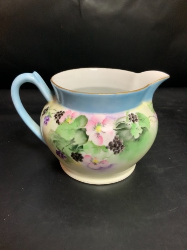 ZS &amp; Co 바바리아 핸드페인트 밀크 피쳐 ZS &amp; Co (Bavaria) Parlor Painted Milk Pitcher dated 1908