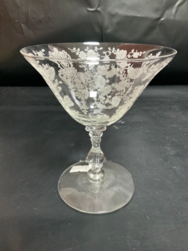 케임브리지 로즈포인트 우아한 유리 스템웨어 Cambridge Rosepoint Elegant Glass Stemware (#3121 Stem) circa 1934 - 1958