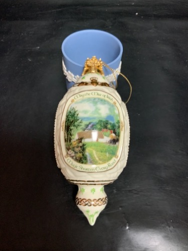 Bradford &quot;아일랜드 축복&quot;도자기 장식 Bradford &quot;Irish Blessings&quot; Heirloom Porcelain Ornament Collection by Edmund Sullivan dtd 2000