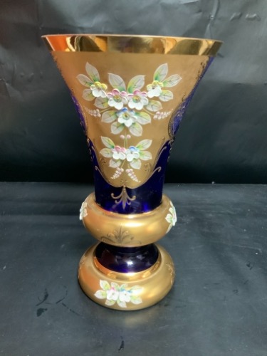 보헤미언 에나멜 골드 안 코발 블루 트럼펫 베이스 (꽃병) Bohemian Enameled Gold on Cobalt Blue Trumpet Vase circa 1930