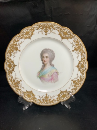 세브르 핸드페인트 마담 엘리자베트 초상화 플레이트 Sevres Hand Painted Portrait Plate of Madame Elisabeth circa 1880