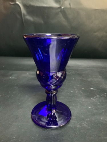 디프레션 글래스 코발 블루 눌른 스탬웨어 Depression Glass Cobalt Blue Pressed Glass Stem circa 1930