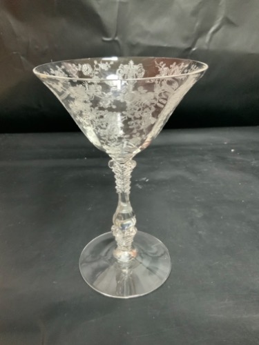 케임브리지 로즈포인트 우아한 유리 스템웨어 Cambridge Rosepoint Elegant Glass Stemware (#3121 stem) circa 1934 - 1958