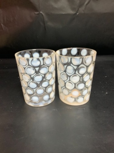 리버스 오팔레슨 코인 도트 글래스 컵 한쌍-있는 그대로- Pair of Reverse Opalescent Coin Dot Glass Cups - AS IS