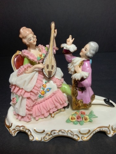 Sandizell 드레스덴 레이스 도자기 부부 피겨린  Sandizell Dresden Lace Porcelain Couple Figurine circa 1960