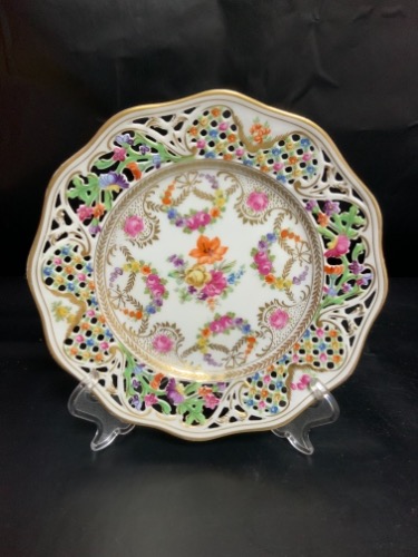 Schumann Dresden Saxony 21 cm Scalloped &amp; Reticulated Plate