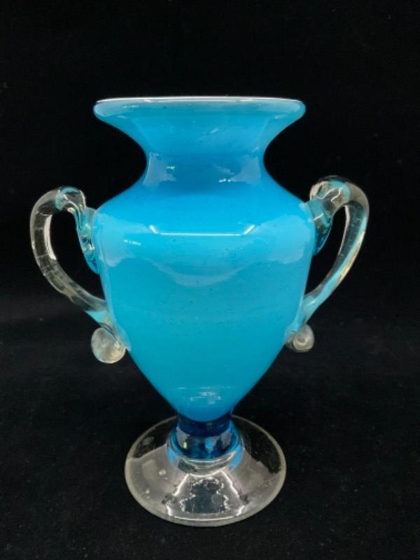 핸드 불로운 케이스드 글래스 굽있는 꽃병 W/ 적용된 핸들 Hand Blown Cased Glass Pedestal Vase w/ Applied Handles