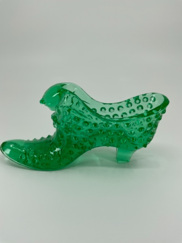빈티지 그린 (바셀린 야광 빛) “합네일” 글래스 슈즈  Fenton Green (Vaseline) &quot;Hobnail&quot; Glass Shoe
