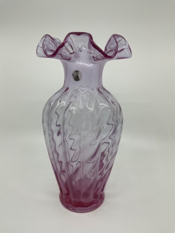 펜톤 핑크 투 클리어 투 핑크 95년 기념 회호리 무늬 꽃병 Fenton Pink to Clear to Pink 95th Anniversary Ribbed Swirl Art Glass Vase 2000