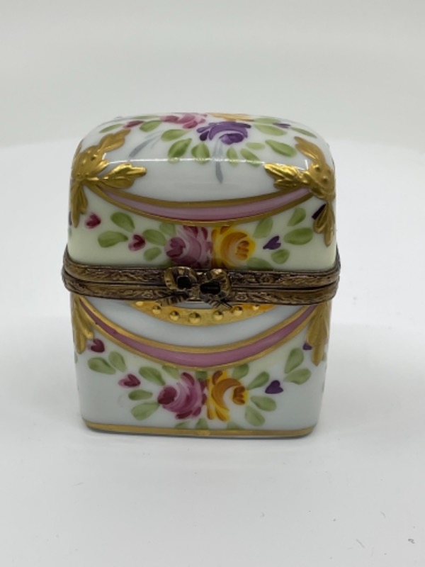 Peint Main 리모지 핸드페인트 트링킷 박스-2 미니 향수병- Peint Main Limoges Hand Painted Trinket Box - Includes 2 Mini Perfume Bottles Inside!