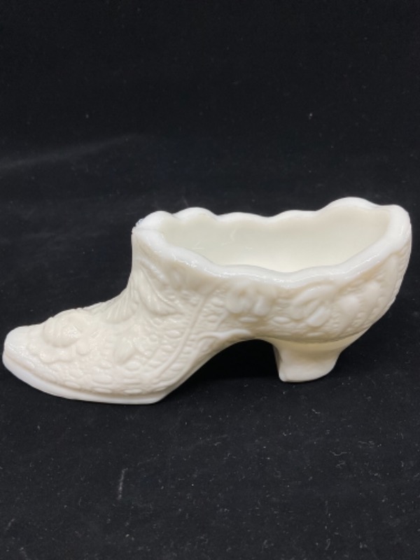 Canawha &quot;케베지 로즈&quot; 밀크 글래스 아트 글래스 슈즈 Canawha  &quot;Cabbage Rose&quot; Milk Glass Art Glass Shoe