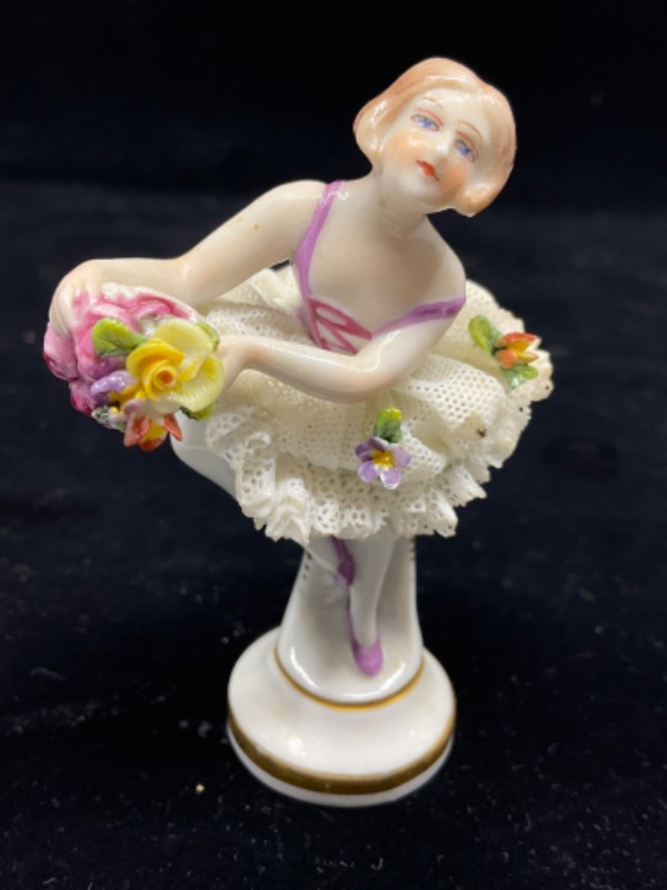 MZ 아이리쉬 도자기 레이스 피겨린-있는 그대로-데미지- MZ Irish Dresden Porcelain Lace Figurine circa 1930