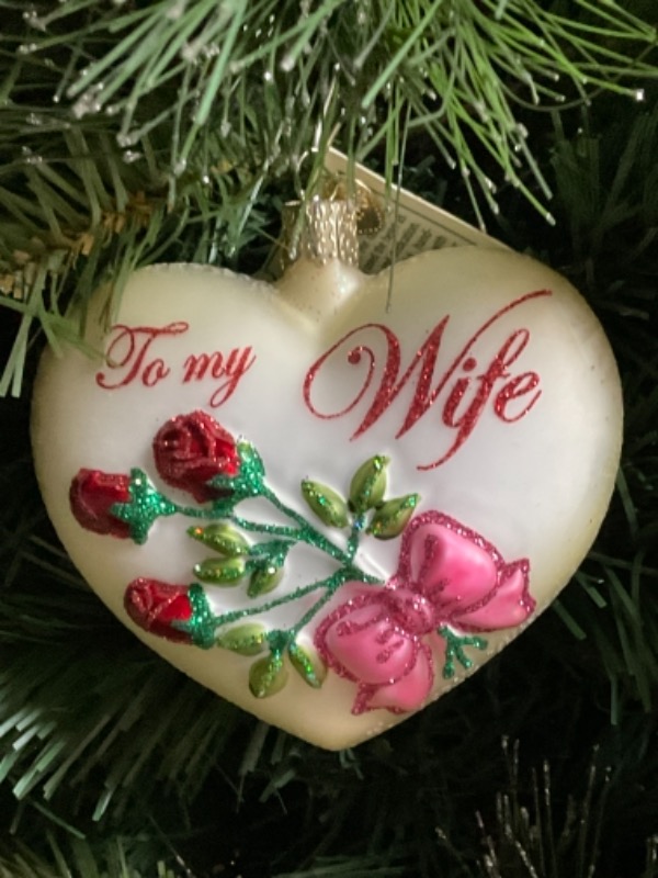 올드 월드 크리스마스 핸드 블로운 / 핸드페인트 &quot;Spouse Heart&quot;  크리스마스 트리 장식 2018 Old World Christmas Hand Blown / Painted &quot;Spouse Heart&quot; Christmas Tree Ornament