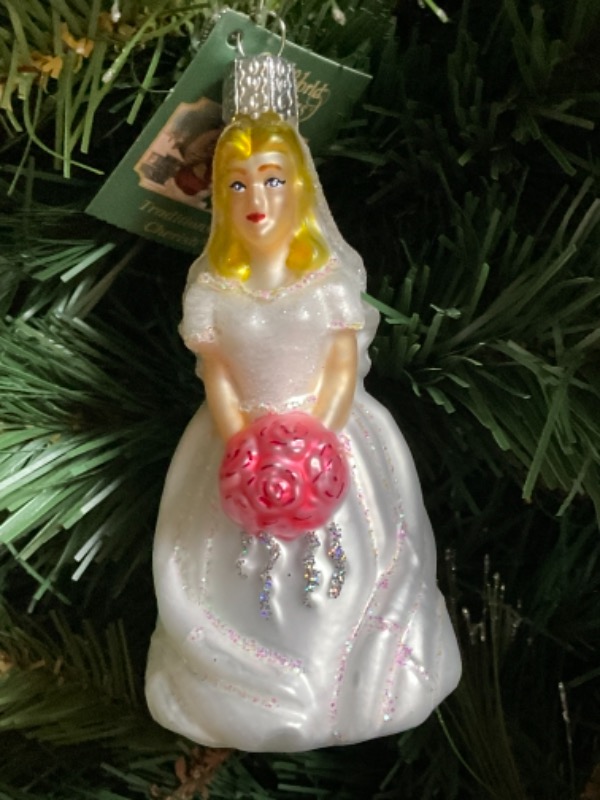 올드 월드 크리스마스 핸드 블로운 / 핸드페인트 &quot;Bride Blonde&quot;  크리스마스 트리 장식 2018 Old World Christmas Hand Blown / Painted &quot;Bride Blonde&quot; Christmas Tree Ornament