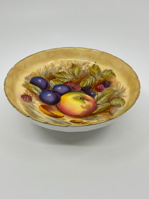 앤슬리 오차드 과일 스몰 굽있는 보울-작가 서명- Aynsley Orchard Fruit Small Pedestal Bowl circa 1950 - D Jones