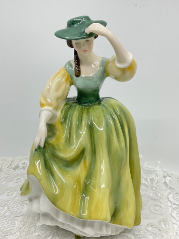 로얄 돌턴 &quot;Buttercup&quot; 피겨린 Royal Doulton &quot;Buttercup&quot; Figurine circa 1963