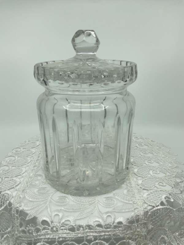 빈티지 크리스탈 커버 항아리 Vintage Crystal Covered Jar