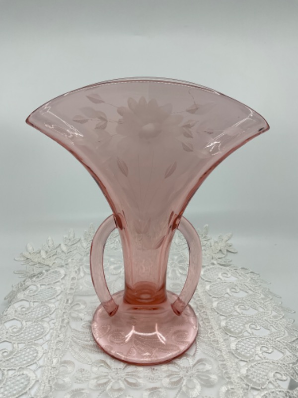 핑크 디프레션 글래스 팬 베이스 Pink Depression Glass Fan Vase circa 1930