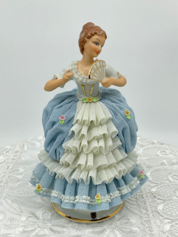 Sandizell 드레스덴 레이스 피겨린 Sandizell Dresden Lace Figurine circa 1950