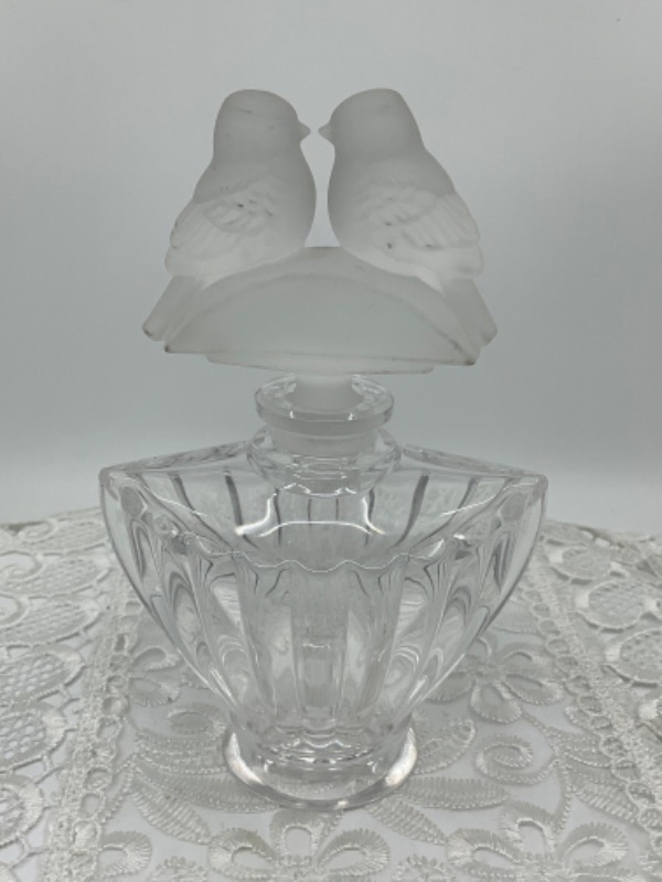 라리크 크리스탈 향수 병 W/ 프라스트 &quot;새&quot; 스토퍼 Lalique Crystal Perfume Bottle with Frosted &quot;Birds&quot; Stopper