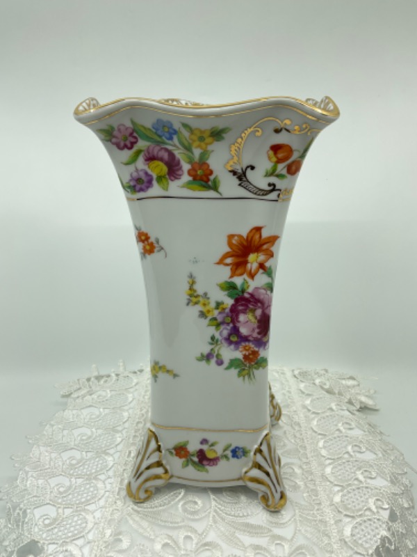 노리타케 &quot;Dresdena&quot; 플라워 베이스 Noritake &quot;Dresdena&quot; Flower Vase circa 1940