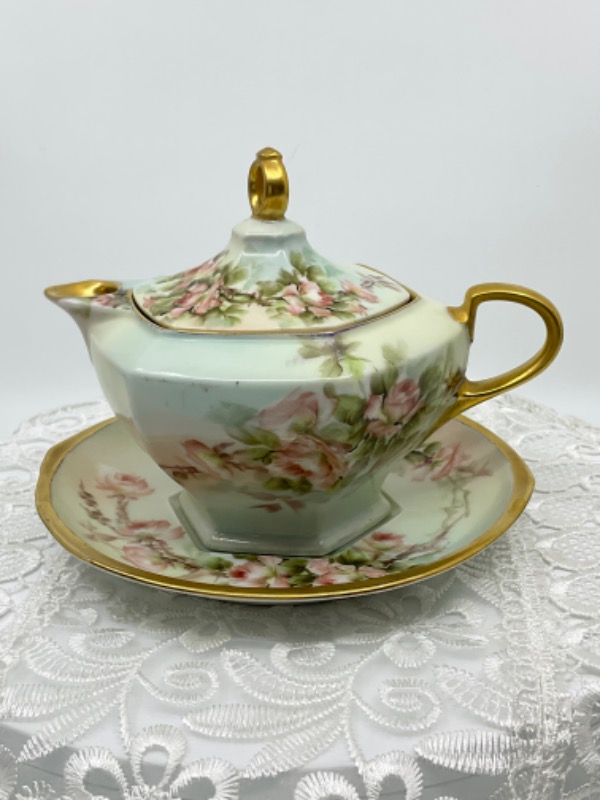 MZ 오스트리아 핸드페인트 티 팟 W/ 소서 MZ Austria Hand Painted Individual Tea Pot w/ Saucer circa 1900