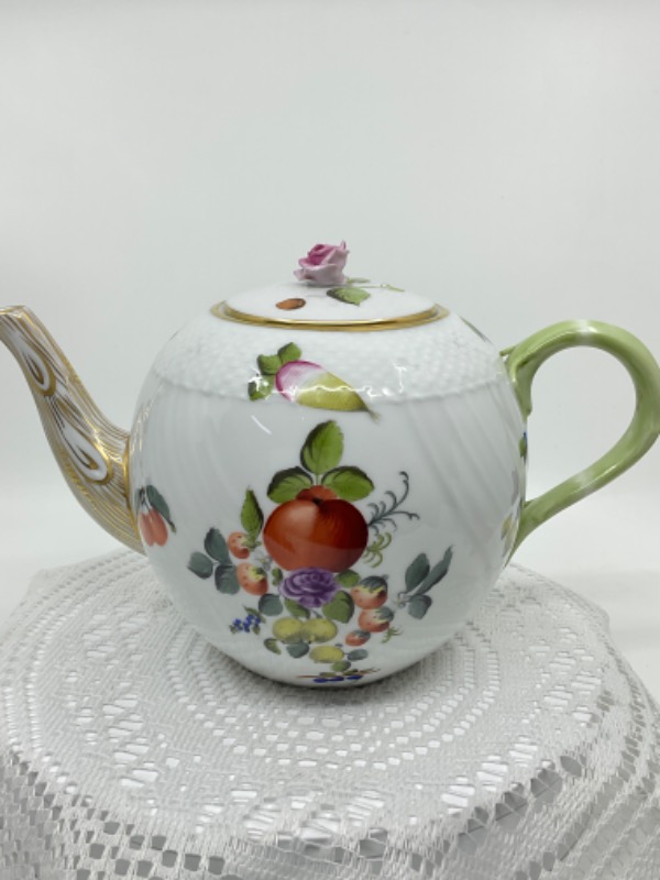 헤렌드 핸드페인트 “과일 &amp; 꽃” 커피 팟 라지 티팟-데미지-있는 그대로- Herend Hand Painted &quot;Fruits &amp; Flowers&quot; Large Teapot (AS IS)