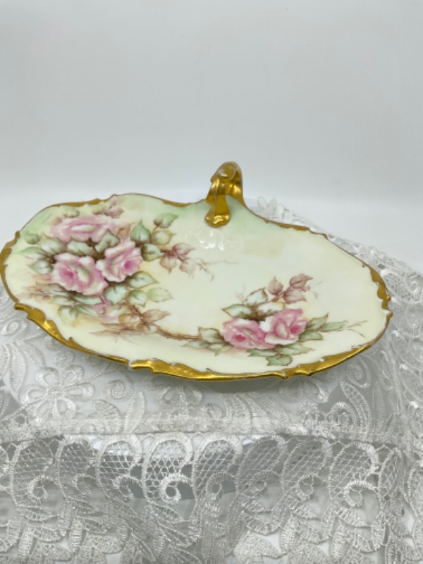 Pouyat 리모지 핸드페인트 핸들 디쉬 Pouyat Limoges Hand Painted Handled Dish circa 1900