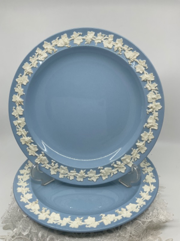 왜지우드 아이보리 온 라벤더 퀸즈웨어 디너 플레이트  Wedgwood Ivory on Lavender Queensware Dinner Plate circa 1960