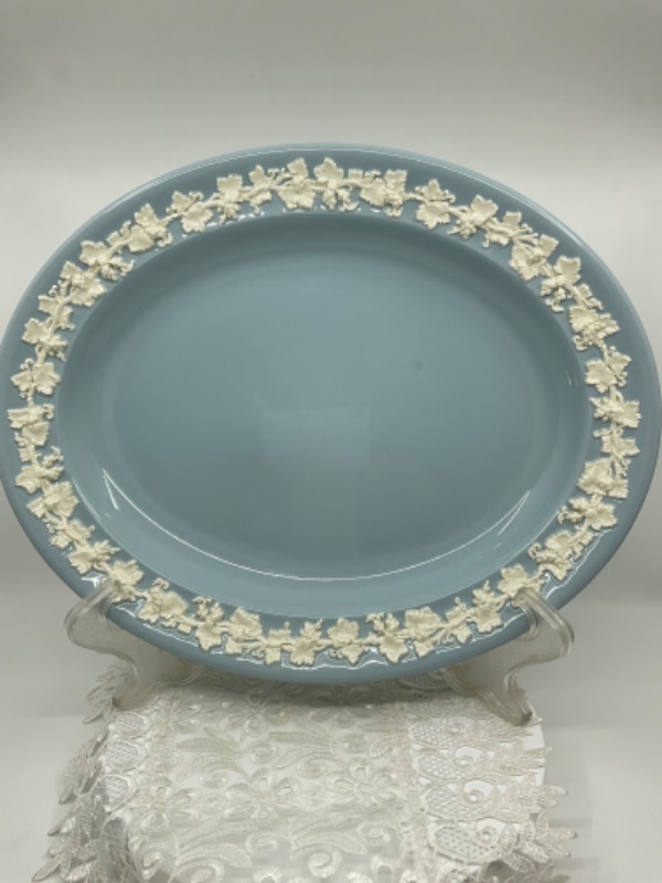왜지우드 아이보리 온 라벤더 퀸즈웨어 라지 서빙 플레터 Wedgwood Ivory on Lavender Queensware Serving Platter circa 1960