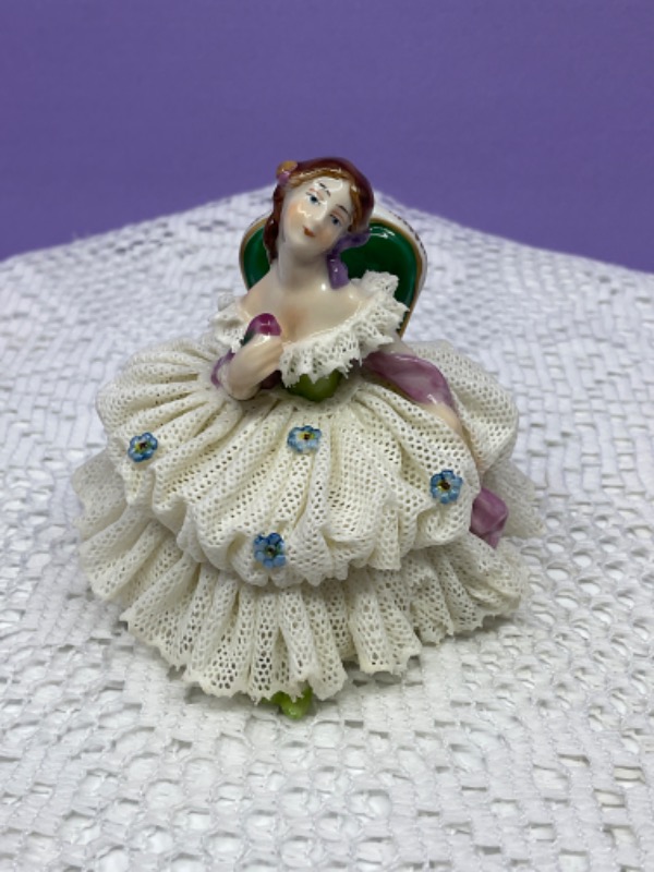 Volkstedt 드레스덴 레이스 피겨린 Volkstedt Dresden Lace Figurine circa 1945