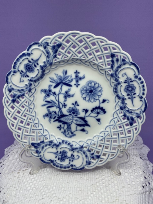 마이센 블루 어나언 투각 플레이트-크랙-있는 그대로- Meissen Blue Onion Reticulated Plate circa 1890 - AS IS