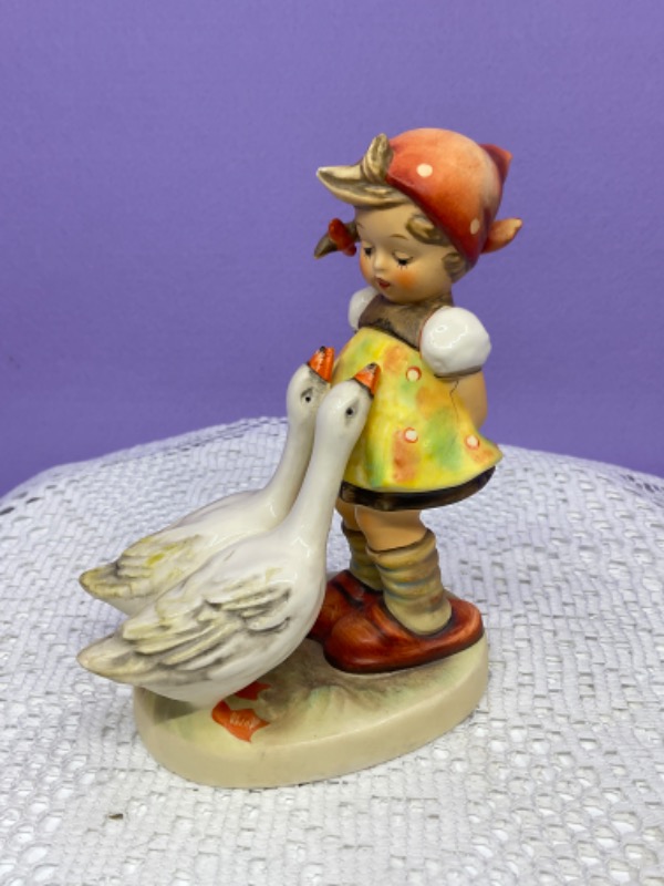 헴멜 &quot;Goose Girl&quot; 피겨린 Hummel Goose Girl Figurine circa 1980