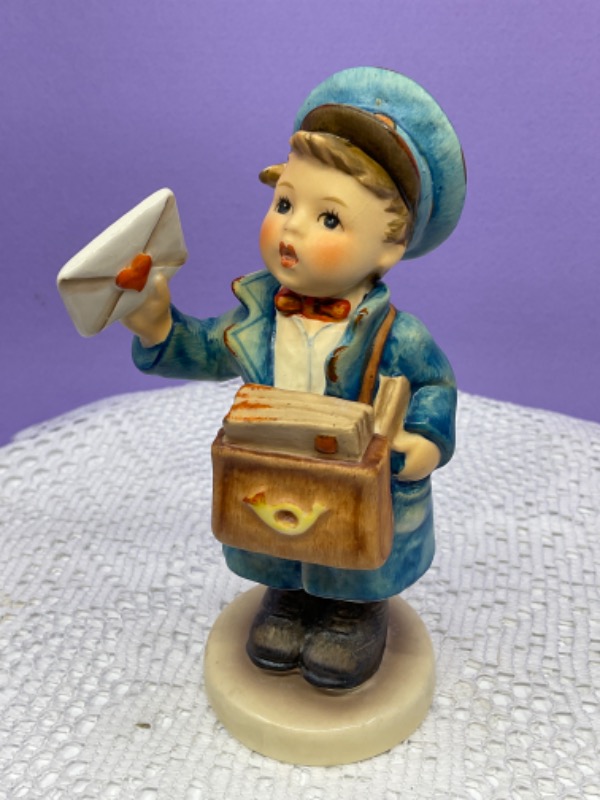 헴멜 &quot;Postman&quot; 피겨린 Hummel Postman Figurine circa 1975