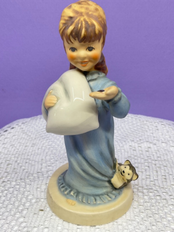 헴멜 피겨린 Hummel   Figurine circa 1980