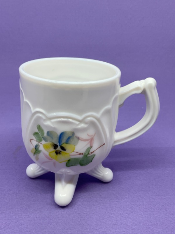 빈티지 밀크 글래스 핸드페인트 발달린 머그 Vintage Milk Glass Hand Painted Footed Mug
