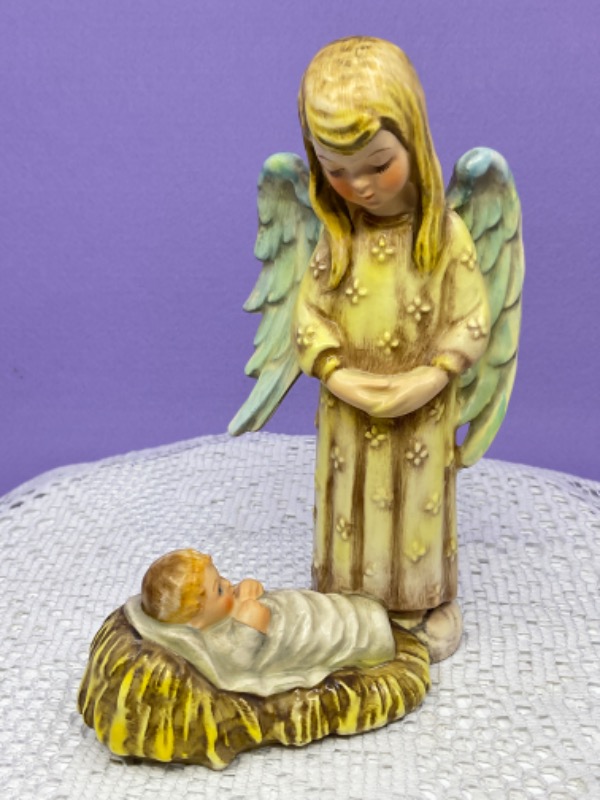 헴멜 &quot;Angel and Baby Jesus&quot; 피겨린-매우 귀한- Hummel Angel and Baby Jesus Figurine circa 1960 - RARE