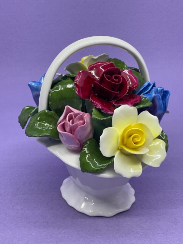 앤슬리 도자기 보울 W/ 적용된 플라워 Aynsley Porcelain w/ Applied Flowers circa 1970