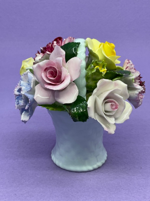 애들리 도자기 보울 W/ 적용된 플라워 Adderley Porcelain w/ Applied Flowers circa 1970