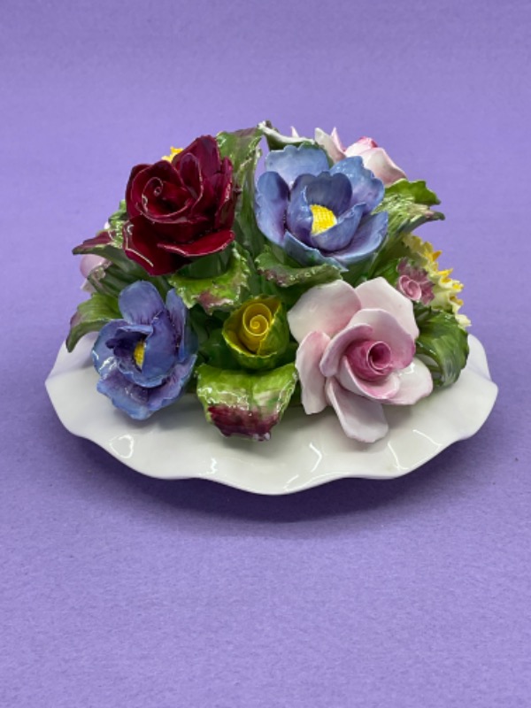 앤슬리 도자기 보울 W/ 적용된 플라워 Aynsley Porcelain w/ Applied Flowers circa 1970