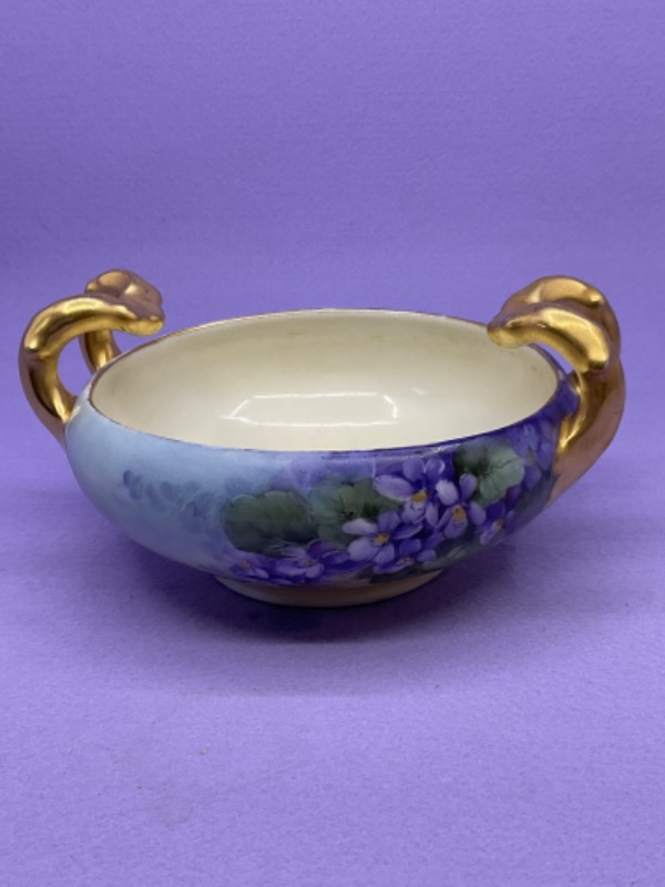 빅토리언 핸드페인트 핸들 보울. Victorian Hand Painted Handled Bowl circa 1900