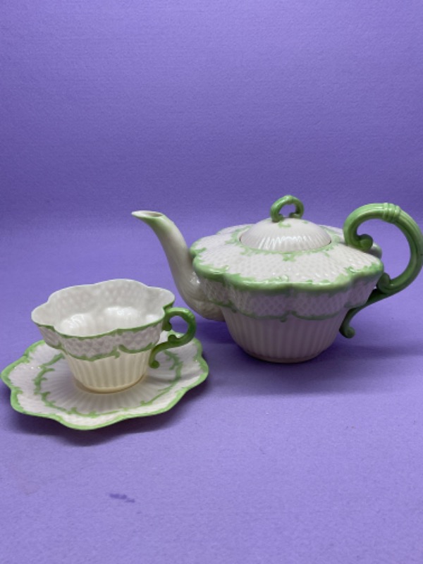 초기 아이리쉬 벨릭 티팟과  컵 &amp;소서 Early Irish Belleek Teapot with Cup &amp; Saucer 1891-1926 (second mark)