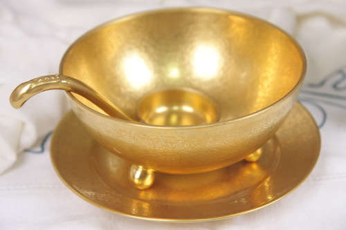피카드 에칭 금장 세발달린 볼/언더플레이트/국자 Pickard Etched Gold 3 Legged Sauce Bowl with Underplate and Ladle circa 1919 - 1922. 