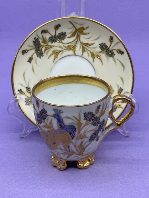 빅토리언 골드 양각 발달린 데미타스 (에쏘잔) 컵 &amp; 소서 Victorian Gold Embossed Demitasse Footed Cup &amp; Saucer
